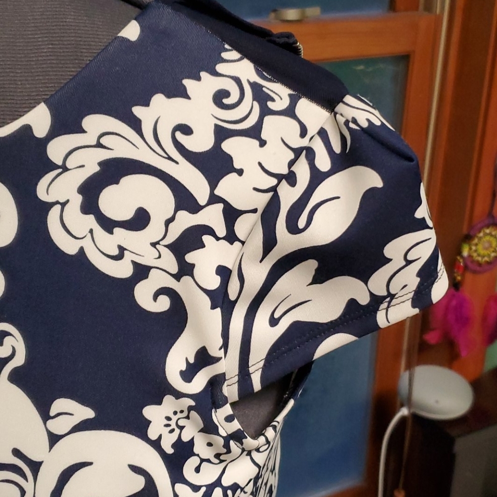 Pattern dress - Picture 4 of 7